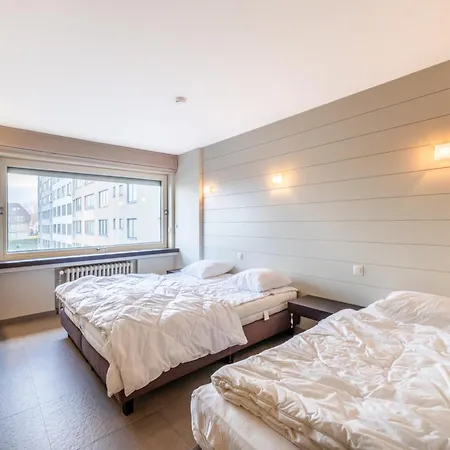 In With Sea View, Cleaning Included