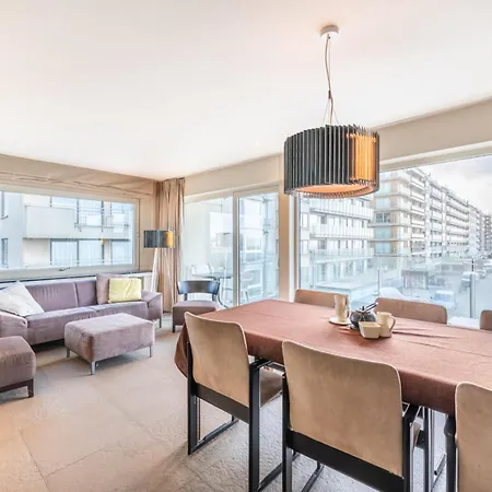 In With Sea View, Cleaning Included *