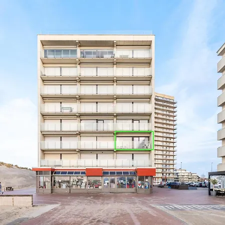 In With Sea View, Cleaning Included Apartment *
